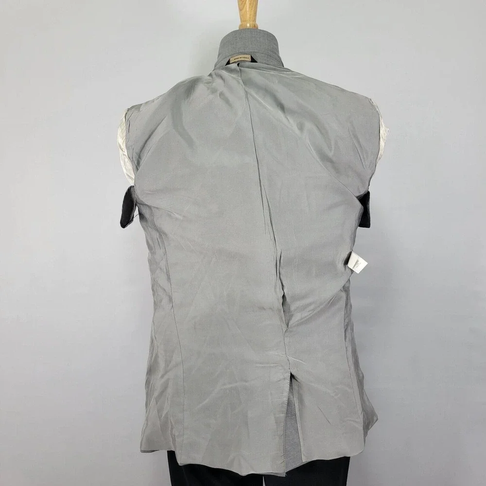 Banana Republic Men's Sport Coat Blazer Two Button Gray Poly Blend Size‎ 40R